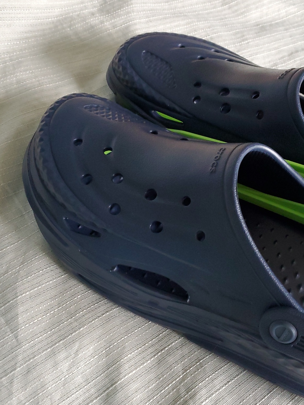 Men's Crocs Navy Off Grid Clog - Picture 3 of 9